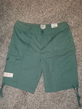 St. John's Bay Green Bermuda Shorts